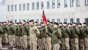 Atidarytas naujai pastatytas brg. gen. M. Pečiulionio artilerijos bataliono karinis miestelis