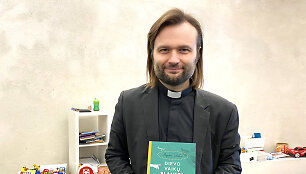 A.Toliatas su knyga &bdquo;Dievo vaikų planeta&ldquo;