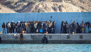 Migrantai Kretoje / COSTAS METAXAKIS / AFP