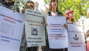 Protesto akcija prie Norvegijos ambasados Vilniuje