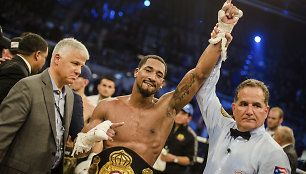 Demetriusas Andrade įveikė Jacką Culcay dėl WBA čempiono titulo