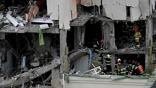 Apgriautas daugiabutis Kyjive po birželio 24-osios naktinės atakos