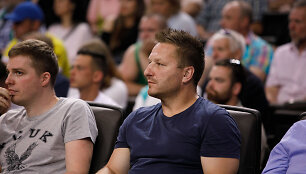 Darius Kasparaitis krep&scaron;inio rungtynėse