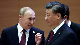 Rusijos lyderis Vladimiras Putinas ir Kinijos prezidentas Xi Jinpingas susitikimo rugsėjo mėn. metu