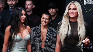 Kim Kardashian, Kourtney Kardashian ir Khloe Kardashian