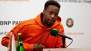 Po epinio sugrįžimo G.Monfilsas yra priverstas trauktis iš „Roland Garros“
