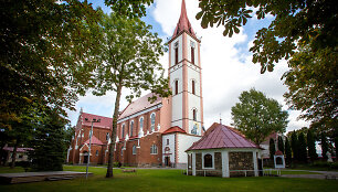 Kretingos bažnyčia