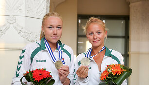 Ieva Dumbauskaitė ir Monika Povilaitytė