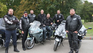 „Beardy riders“ aplankė Kuršėnų vaikus