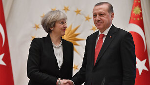 Theresa May ir Recepas Tayyipas Erdoganas