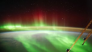 Iš Tarptautinės kosminės stoties pastebėta pašvaistė. Spalio 11 d. geomagnetinė Saulės audra sukėlė auroras, kurios nusidriekė iki pat Niujorko.