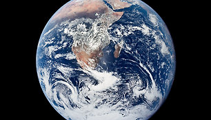 Mūsų Žemė iš kosmoso – 1972 m. „Apollo 17“ misijos metu įgūlos padaryta nuotrauka.