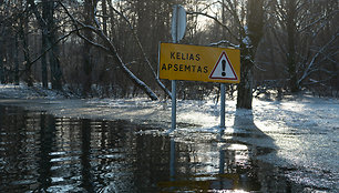Reportažas iš Rusnės apylinkių: kaip atrodo gyvenimas per potvynį