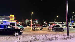 Ozo gatvėje susidūrė keturi automobiliai: