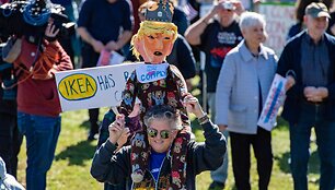JAV &ndash; masiniai protestai prie&scaron; Trumpo politiką
