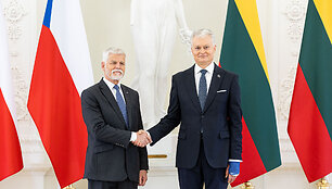 Petras Pavelas, Gitanas Nausėda