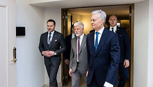 Edvinas Grik&scaron;as, Petras Pavelas, Gitanas Nausėda