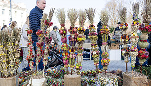 Verbų sekmadienio mugė prie Vilniaus Katedros