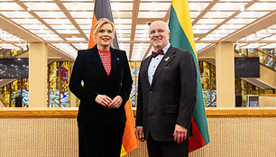 Julija Klėkner, Juozas Olekas