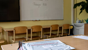 Abiturientai laiko valstybinį matematikos egzaminą