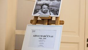 Atsisveikinimas su poetu Aidu Marčėnu