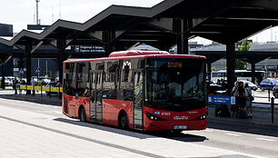 1-ojo mar&scaron;ruto autobusas prie Vilniaus oro uosto