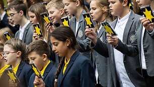 Holokausto aukų pagerbimo ceremonija Panerių memoriale ir &bdquo;Atminties kelio&ldquo; eisena