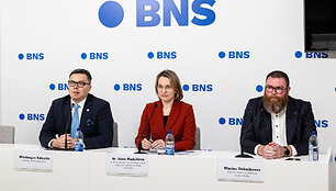 Mindaugas Kukaitis, Aistė Medelienė, Marius Dubnikovas