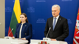 Dovilė &Scaron;akalienė, Gitanas Nausėda
