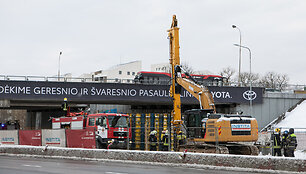 Vilniuje į gilų &scaron;ulinį statybvietėje įkritęs žmogus žuvo