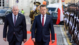 A.Anušausko ir Lenkijos gynybos ministro M.Blaszczako konferencija po bendradarbiavimo gynyboje įtvirtinimo