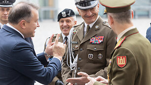 Oficiali Lenkijos kariuomenės Generalinio &scaron;tabo vir&scaron;ininko generolo Rajmund T. Andrzejczak pasitikimo ceremonija