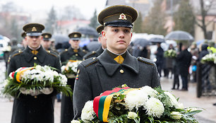 Laisvės gynėjų pagerbimo ceremonija Antakalnio kapinėse