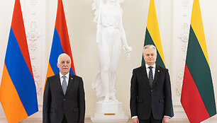 Vaagnas Chačaturianas, Gitanas Nausėda