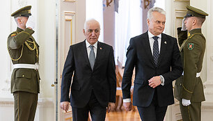 Vaagnas Chačaturianas, Gitanas Nausėda