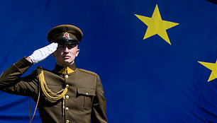 Iškilminga Europos Sąjungos vėliavos pakėlimo ceremonija Lukiškių aikštėje