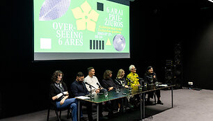 Parodų - &bdquo;6 arai priežiūros. Kolektyviniai sodai&ldquo; ir &bdquo;Dalinai užpelkinta institucija&ldquo; spaudos konferencija