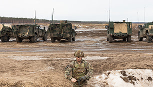 Jungtinių Amerikos Valstijų sunkiosios karinės technikos kovinio šaudymo pratybos