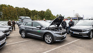 Škoda elektrinių automobilių perdavimas Lietuvos miškininkams