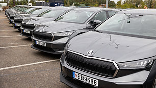 Škoda elektrinių automobilių perdavimas Lietuvos miškininkams