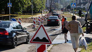 Eismo kamštis Lazdynelių gatvėje