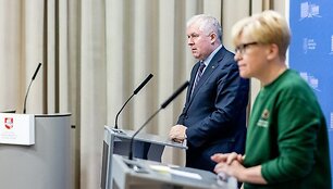 arvydo-anuasusko-ir-ingridos-simonytes-spaudos-konferencija-62232a8a936e9