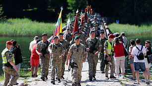 Sausumos pajėgų vėliavų žygio fini&scaron;as ir Sausumos pajėgų dienos i&scaron;kilminga ceremonija