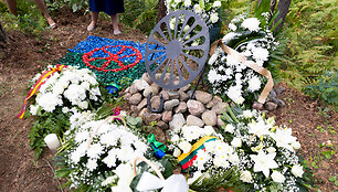 Panerių memoriale minima Tarptautinė romų genocido diena