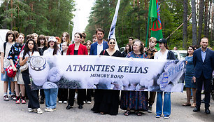 Panerių memoriale minima Tarptautinė romų genocido diena