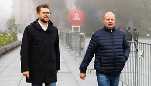 Lukas Savickas, Saulius Skvernelis