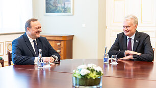 Vladislavas Kondratovičius, Gitanas Nausėda