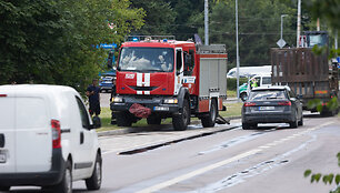 Gaisras Vaduvos g. keturračių salone