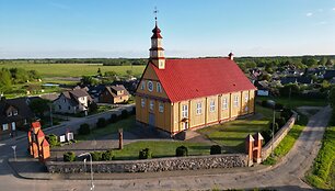 Varnių &scaron;v. Aleksandro bažnyčia