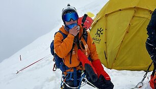 Aurimas Valujavičius kopia į Everestą